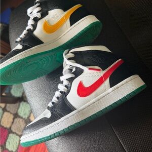 WMNS JORDAN 1 MID ‘ ALTERNATE SWOOSH’